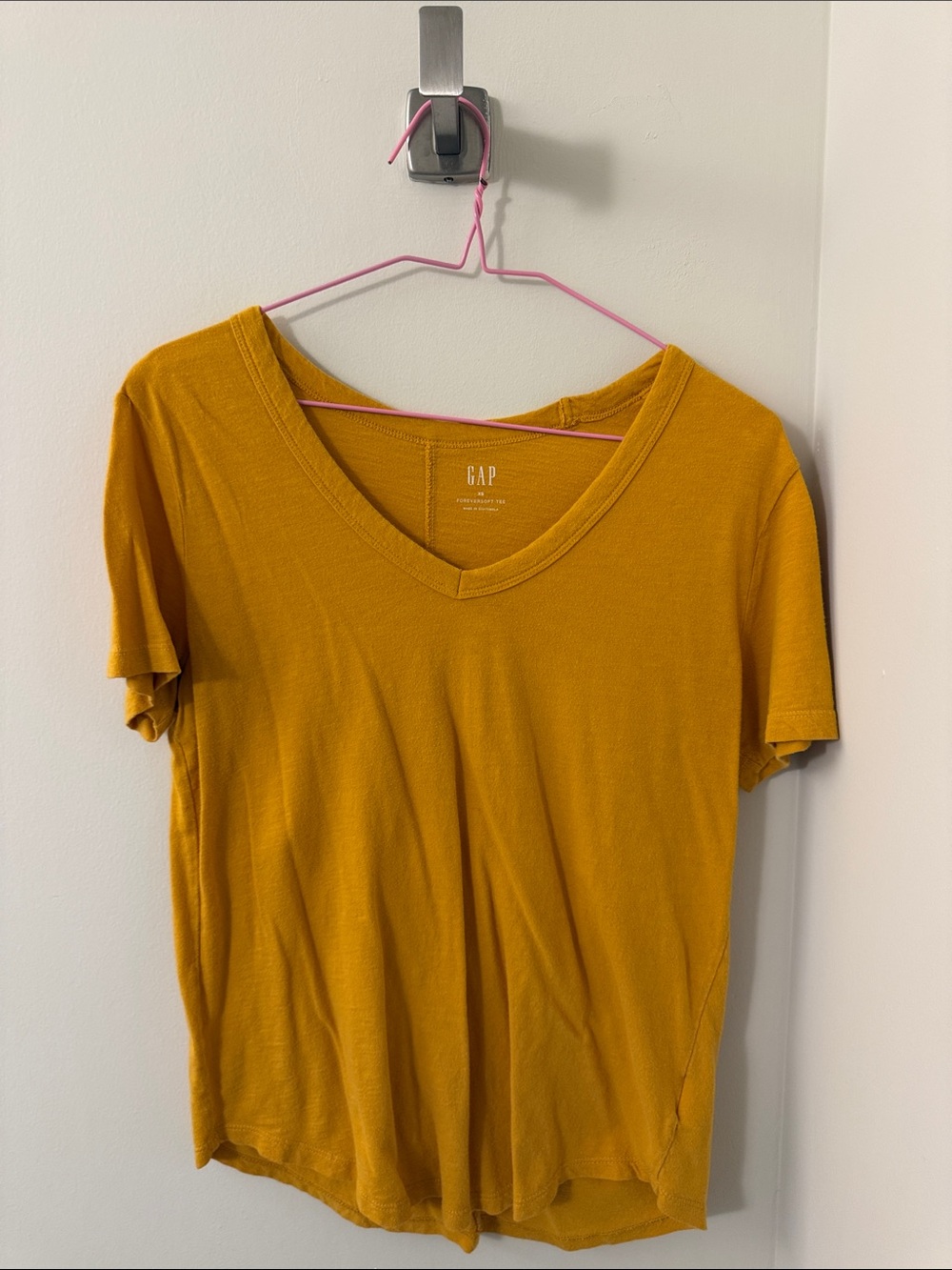 GAP Women's ForeverSoft V-Neck Short Sleeve Tee - Mustard Yellow